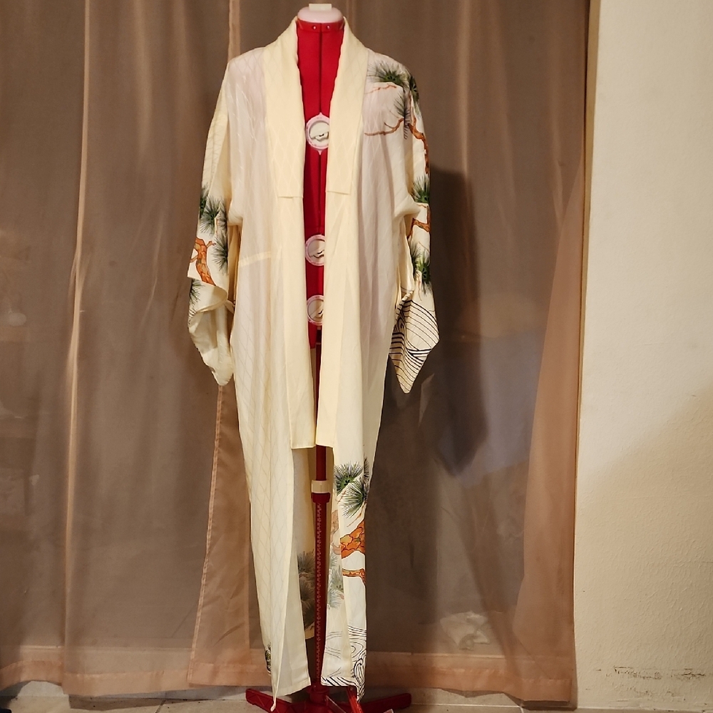 Elegant Cream CUSTOM HAND STITCHED Kimono-Style Jacket with Pattern. Size 8-10